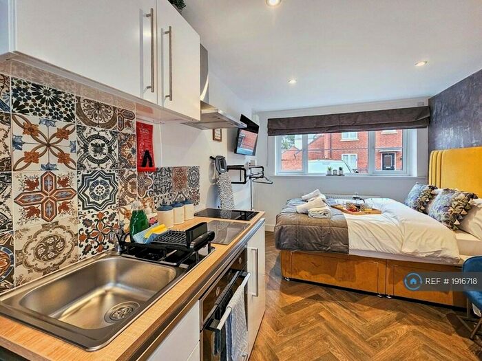 Studio To Rent In Cobblestone Way, Cheltenham, GL51