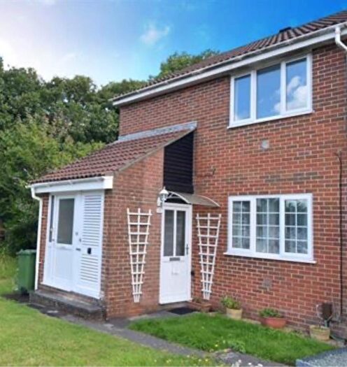 1 Bedroom Flat To Rent In Meon Close, Clanfield, Waterlooville, PO8