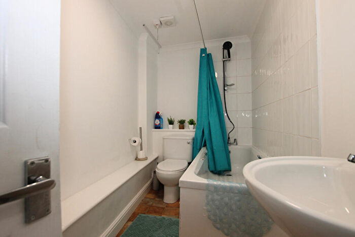 1 Bedroom Detached House To Rent In Lind Street, Ryde, PO33