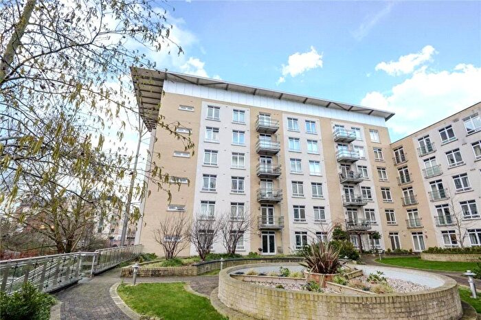 2 Bedroom Apartment For Sale In The Meridian, Reading, RG1