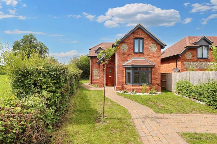 3 Bedroom Detached House For Sale In Winchester Road, Waltham Chase, SO32