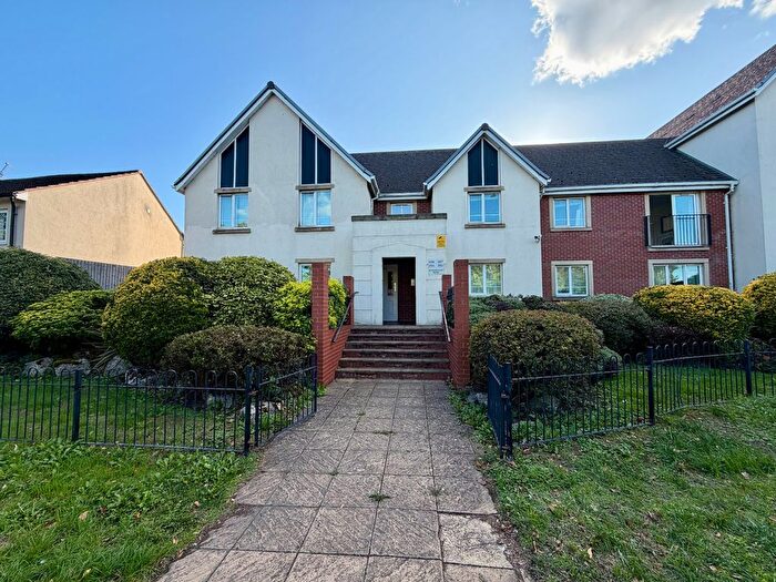 2 Bedroom Flat To Rent In Birmingham Road, Stratford-Upon-Avon, Warwickshire, CV37