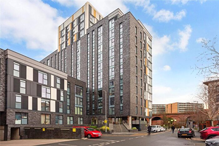 1 Bedroom Apartment For Sale In Woden Street, Salford, Greater Manchester, M5
