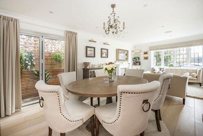 6 Bedroom Detached House To Rent In Parke Road London, SW13