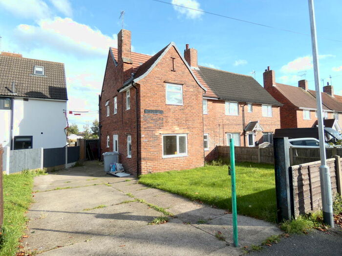 3 Bedroom Semi-Detached House To Rent In Fourth Avenue, Clipstone Village, NG21