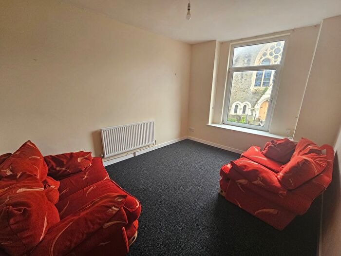 2 Bedroom Flat To Rent In Cowell Street, Llanelli, SA15