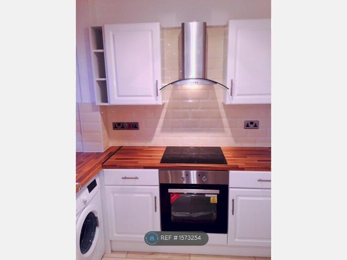 Studio To Rent In Harrington Court, Croydon, CR0