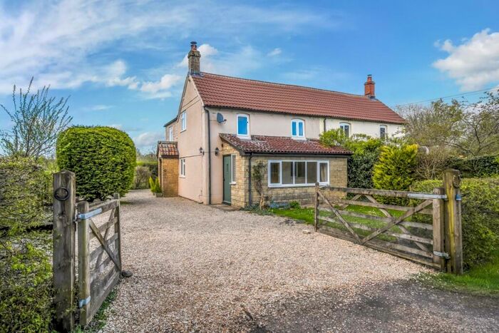 3 Bedroom Semi-Detached House To Rent In Green Lane Calstone, SN11