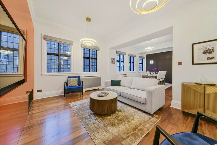 4 Bedroom Apartment To Rent In Baker Street, London, NW1