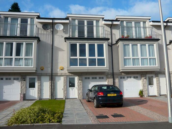 4 Bedroom Town House To Rent In Woodlands Terrace, Cults, AB15