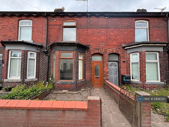 2 Bedroom Terraced House To Rent In Station Road, Bolton, BL6