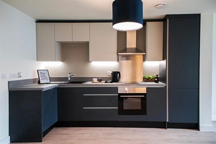 1 Bedroom Flat To Rent In Birmingham Road, West Bromwich, B70