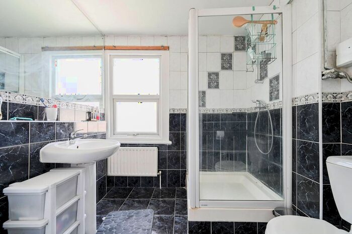 5 Bedroom Terraced House For Sale In Farleigh Road, Stoke Newington, London, N16
