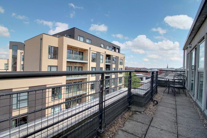 2 Bedroom Flat To Rent In The Qube, Edward Street, Birmingham City Centre, B1