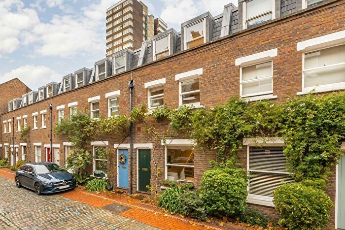 2 Bedroom Property To Rent In Shrewsbury Mews, London, W2