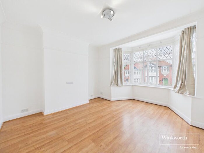 3 Bedroom End Of Terrace House To Rent In Fairfields Close, Kingsbury, London, Middlesex, NW9