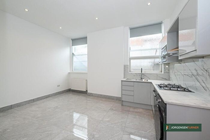 1 Bedroom Flat To Rent In Shoot Up Hill, London, NW2