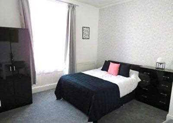 2 Bedroom Apartment To Rent In Plym Street, Plymouth, PL4