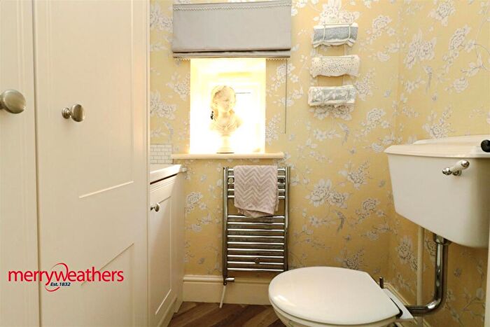 3 Bedroom Cottage For Sale In Worksop Road, Aston, Sheffield, S26