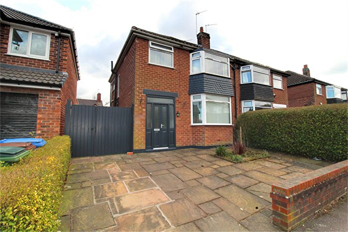 3 Bedroom Semi-Detached House To Rent In Mayfield Grove, Stockport, SK5