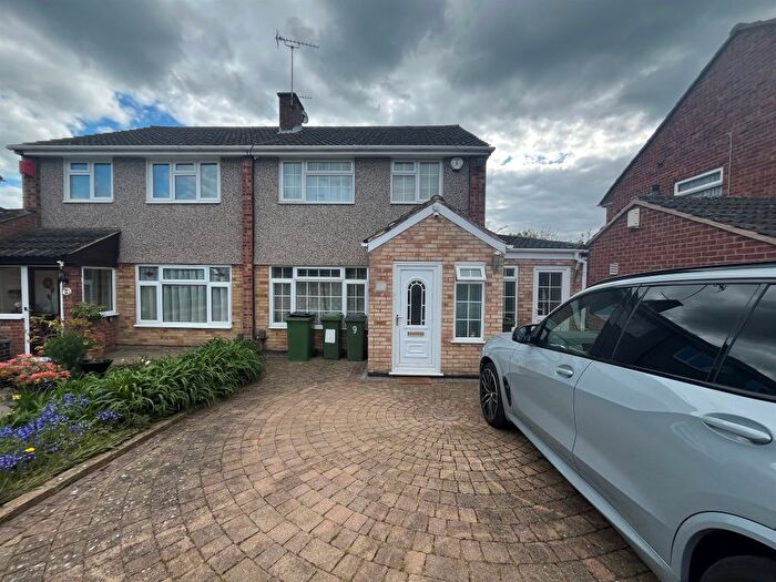 3 Bedroom Semi-Detached House For Sale In Walnut Grove, Glen Parva, Leicester, LE2