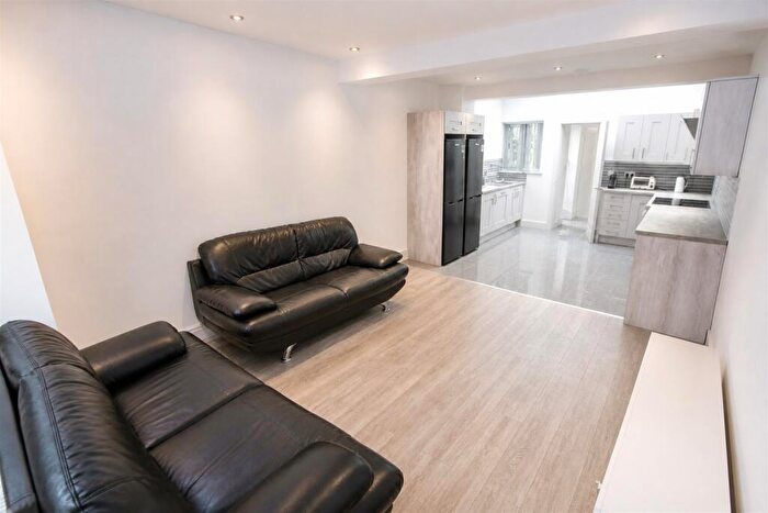 7 Bedroom House To Rent In Heeley Road, Birmingham, B29