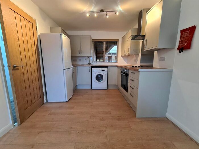 3 Bedroom Flat To Rent In Morleys Place, High Street, Sawston, Cambridge, CB22