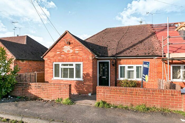 3 Bedroom Bungalow To Rent In Kings Avenue, Tongham, GU10