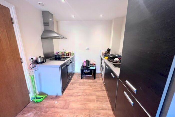 2 Bedroom Flat To Rent In Canal Street, Nottingham, NG1