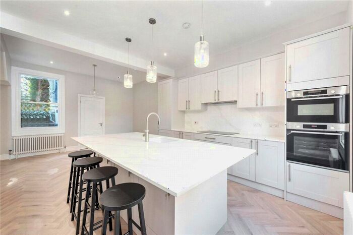 3 Bedroom End Of Terrace House To Rent In Belfast Road, London, N16