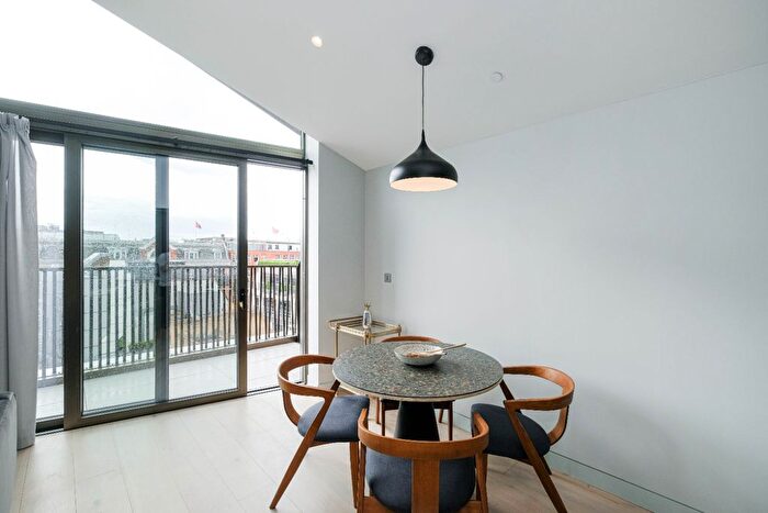 2 Bedroom Flat To Rent In Carnaby Lofts, Ganton Street, London, Soho, Greater London, W1F