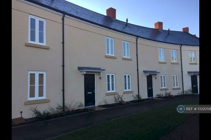 2 Bedroom Terraced House To Rent In Crispins Crescent, Waterooville, PO7