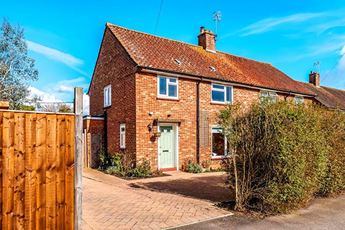 4 Bedroom Semi-Detached House For Sale In Springfield Road, Edenbridge, TN8
