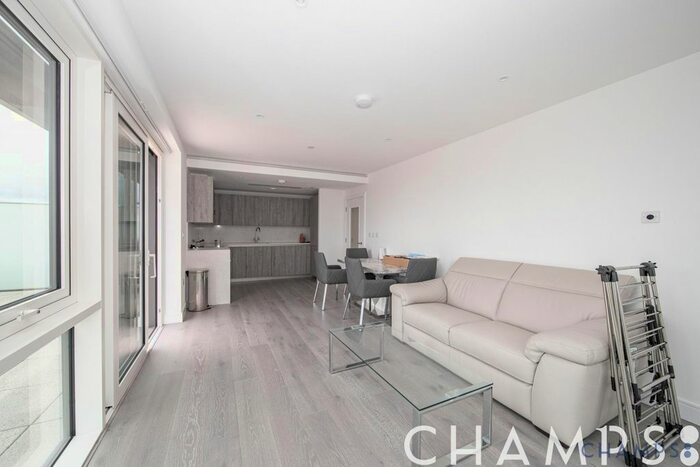 2 Bedroom Flat For Sale In Juniper Drive, London, SW18