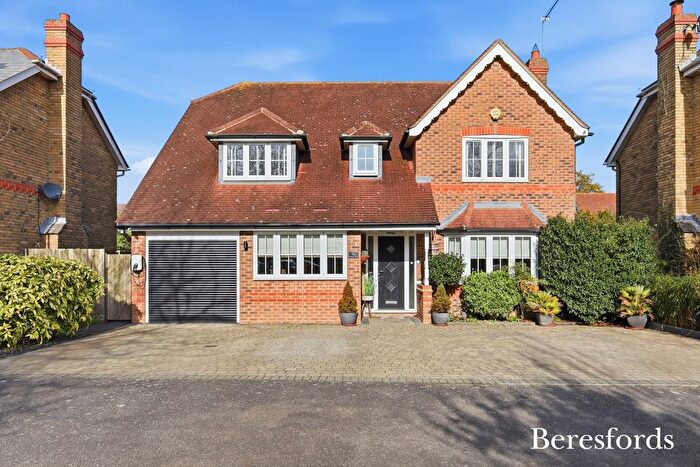 4 Bedroom Detached House For Sale In Cuckoo Way, Great Notley, CM77