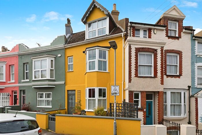 4 Bedroom Terraced House For Sale In Plynlimmon Road, Hastings, TN34