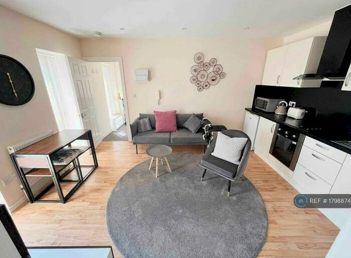 1 Bedroom Flat To Rent In Fortune Court, Maidstone, ME15