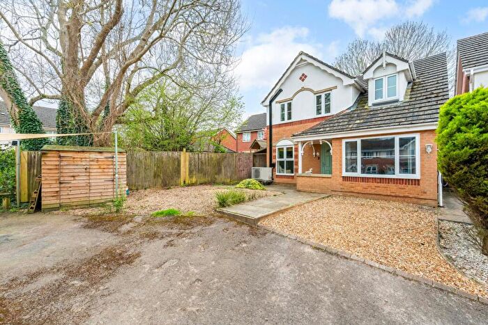 3 Bedroom Detached House For Sale In Defoe Close, Whiteley, Fareham, PO15