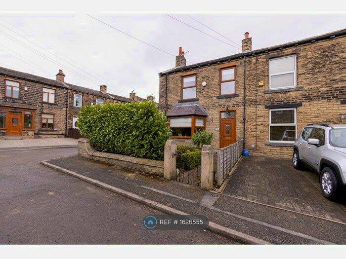 3 Bedroom Terraced House To Rent In Grove Terrace, Bradford, BD11