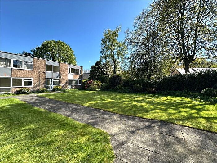 1 Bedroom Flat To Rent In Green View Court, Off Davies Avenue, Roundhay, Leeds, LS8