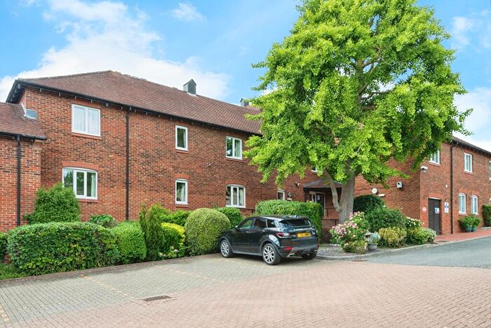 1 Bedroom Flat For Sale In Holly Court, Belmont Road, Leatherhead, Surrey, KT22