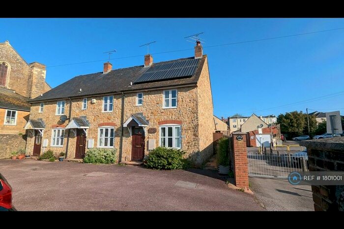 2 Bedroom End Of Terrace House To Rent In Pageant Close, Sherborne, DT9