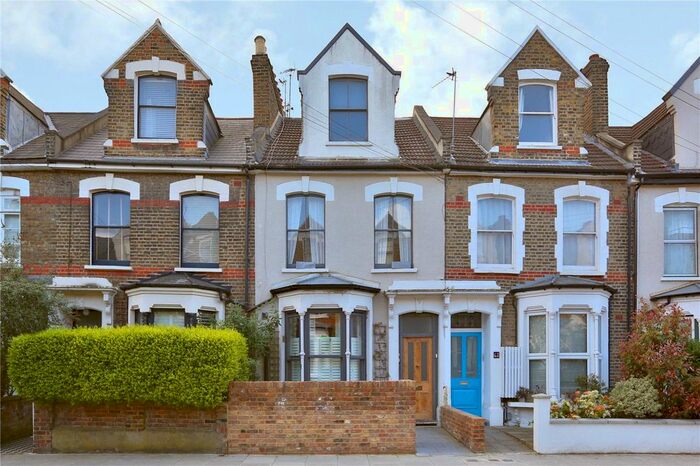 2 Bedroom Flat To Rent In Brighton Road, London, N16