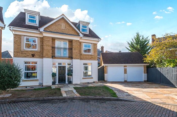 5 Bedroom Detached House For Sale In Drifters Drive, Deepcut, Camberley, Surrey, GU16