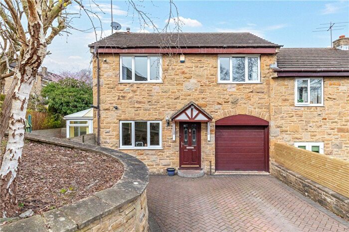 4 Bedroom Detached House For Sale In East Causeway Crescent, Leeds, West Yorkshire, LS16