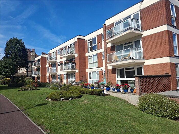 2 Bedroom Apartment For Sale In High View Court, Silverdale Road, Eastbourne, BN20
