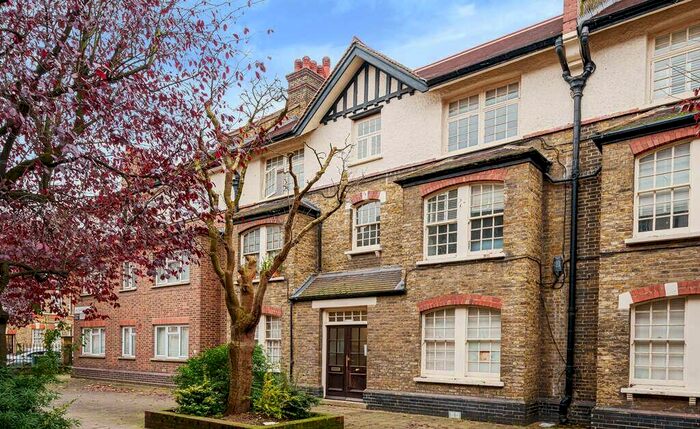 1 Bedroom Apartment To Rent In Saltwood Grove, London, SE17