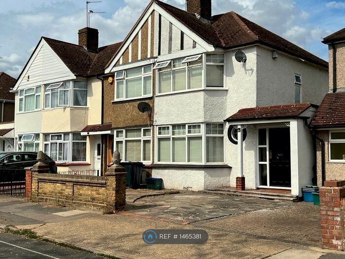 2 Bedroom End Of Terrace House To Rent In Guildford Avenue, Feltham, TW13