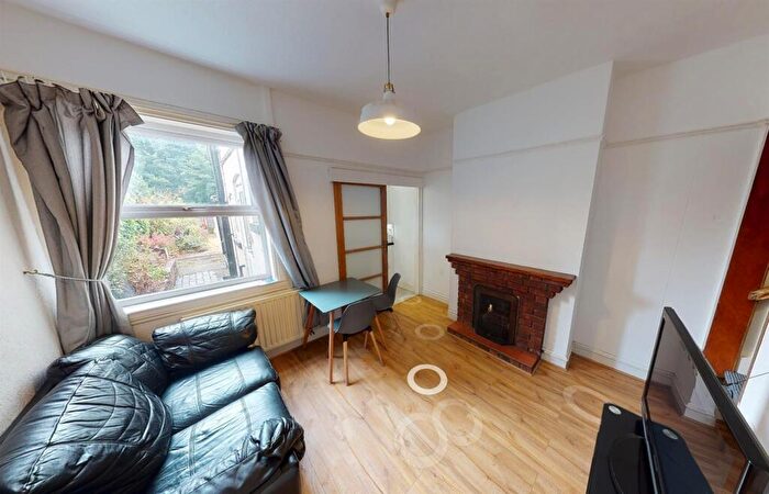 3 Bedroom Terraced House To Rent In Harold Road, Birmingham, B16