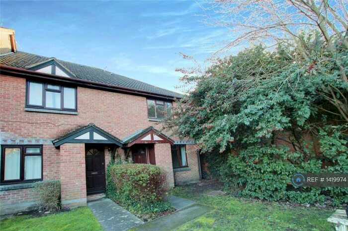 1 Bedroom End Of Terrace House To Rent In Granby Court, Reading, RG1